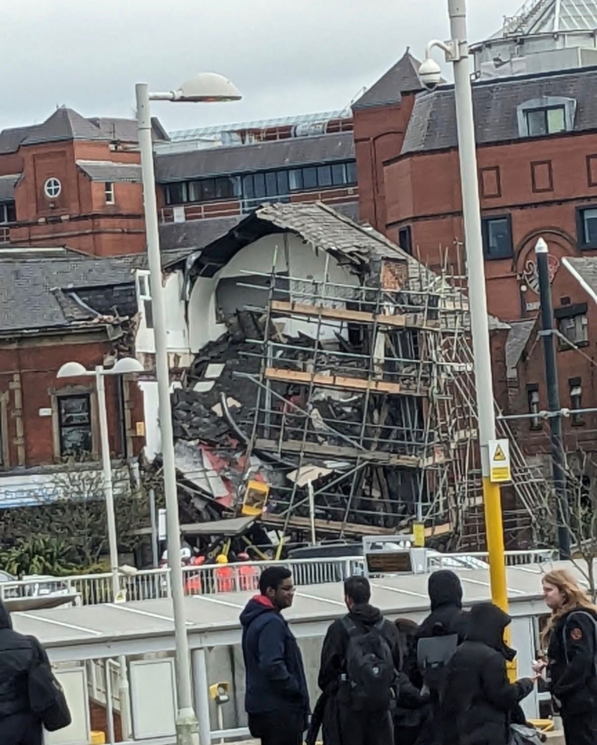 VIDEO- Oldham town centre building collapse