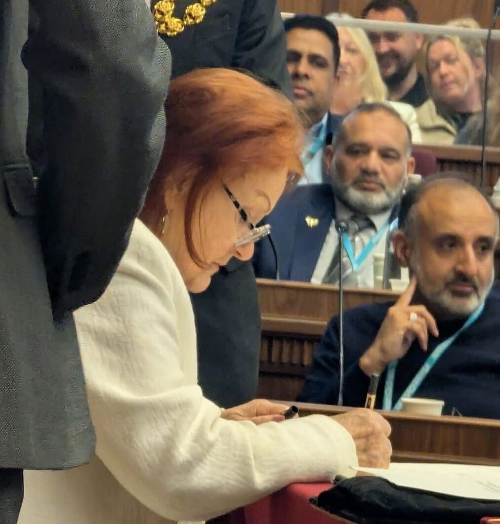 Mayor Appointed In Oldham Council Meeting
