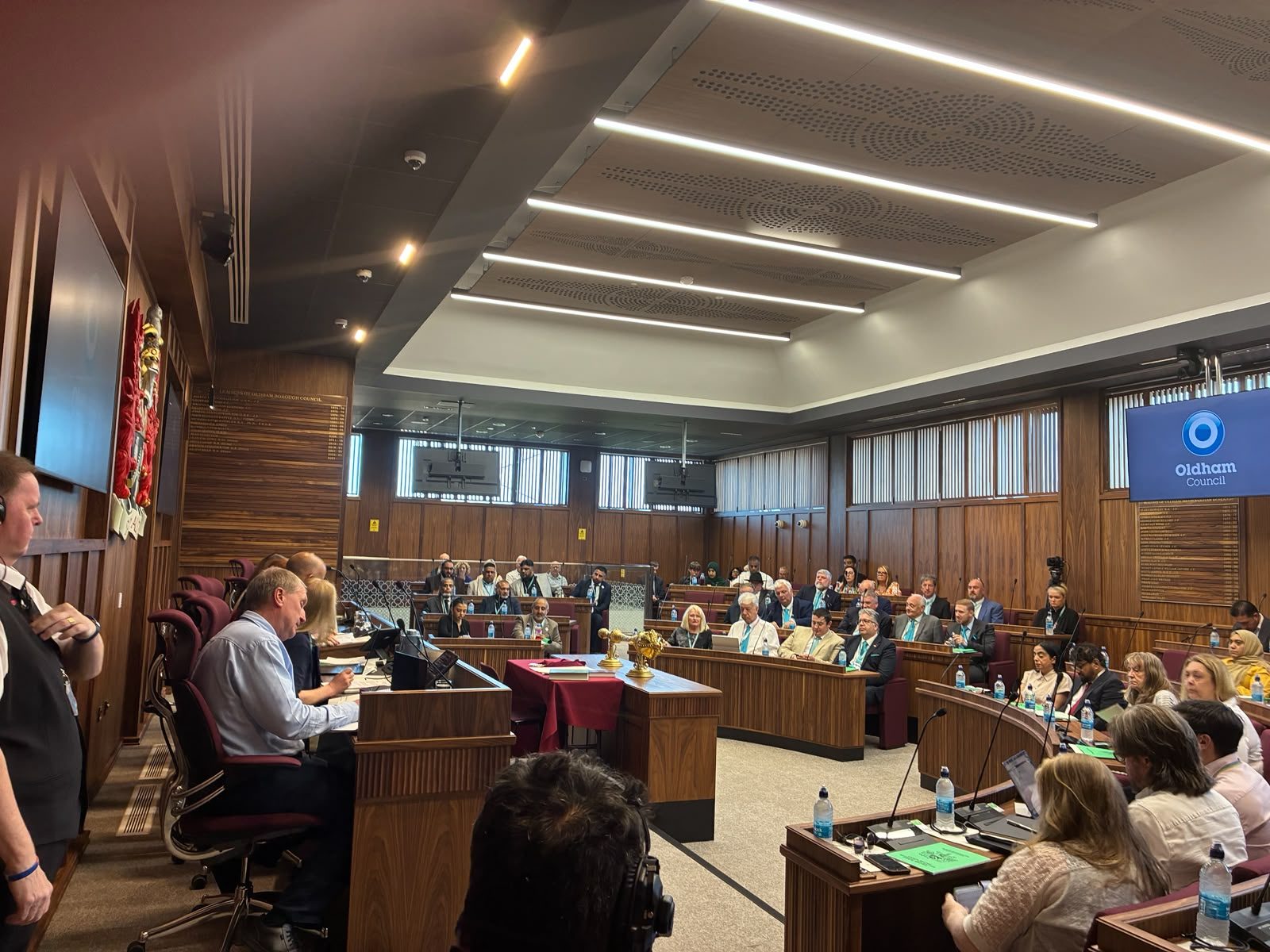 Oldham Council Fails To Elect Leader As Political Deadlock Continues