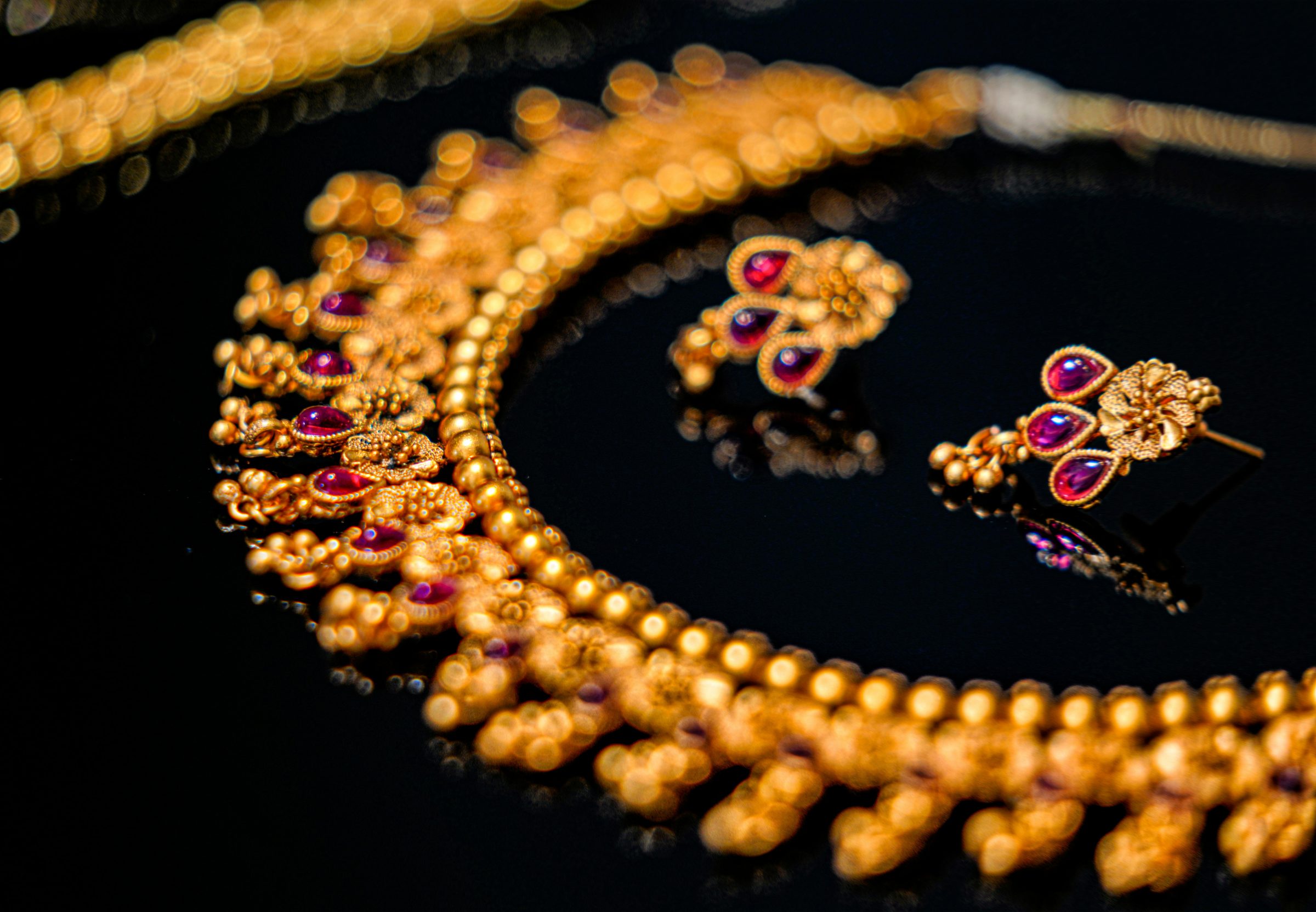 Elderly Lady Robbed Of Her Jewellery In Coppice
